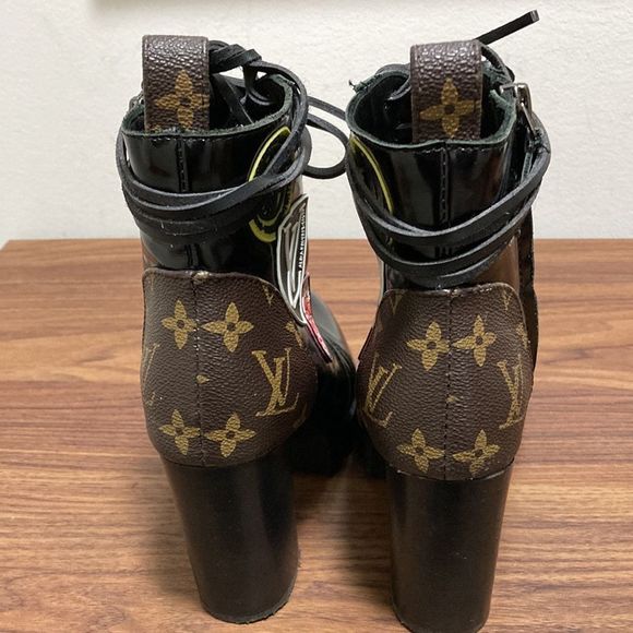 Star Trail Black Patent Leather Ankle Boot with Colorful Patches. Size 37. - Picture 5 of 7